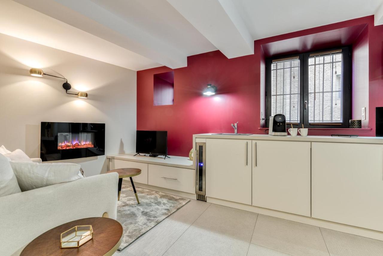 Les Gites De Laure - O Lit Divin, Instant De Volupte, Balneo Sauna, Climatisation, Netflix, 160M De La Cite Medievale قرقشونه المظهر الخارجي الصورة