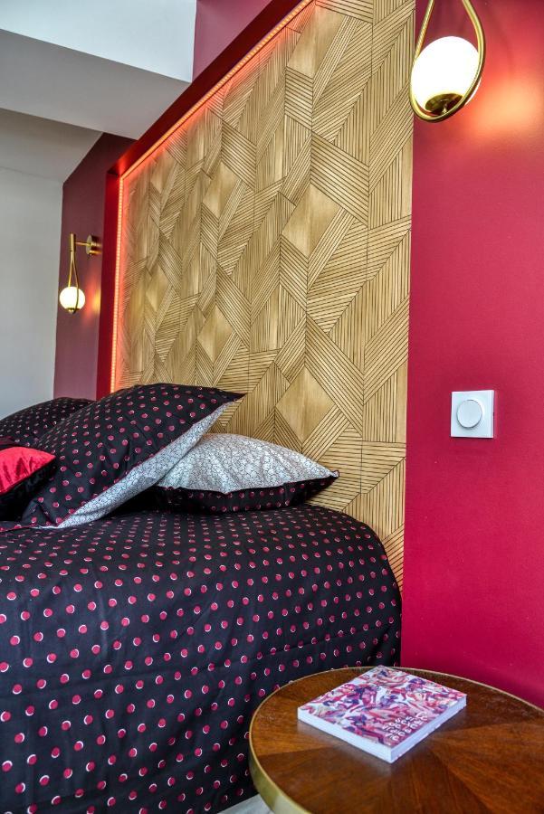 Les Gites De Laure - O Lit Divin, Instant De Volupte, Balneo Sauna, Climatisation, Netflix, 160M De La Cite Medievale قرقشونه المظهر الخارجي الصورة